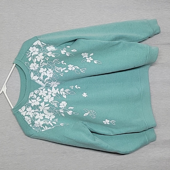 Karen Scott Sweaters - Karen Scott sweater